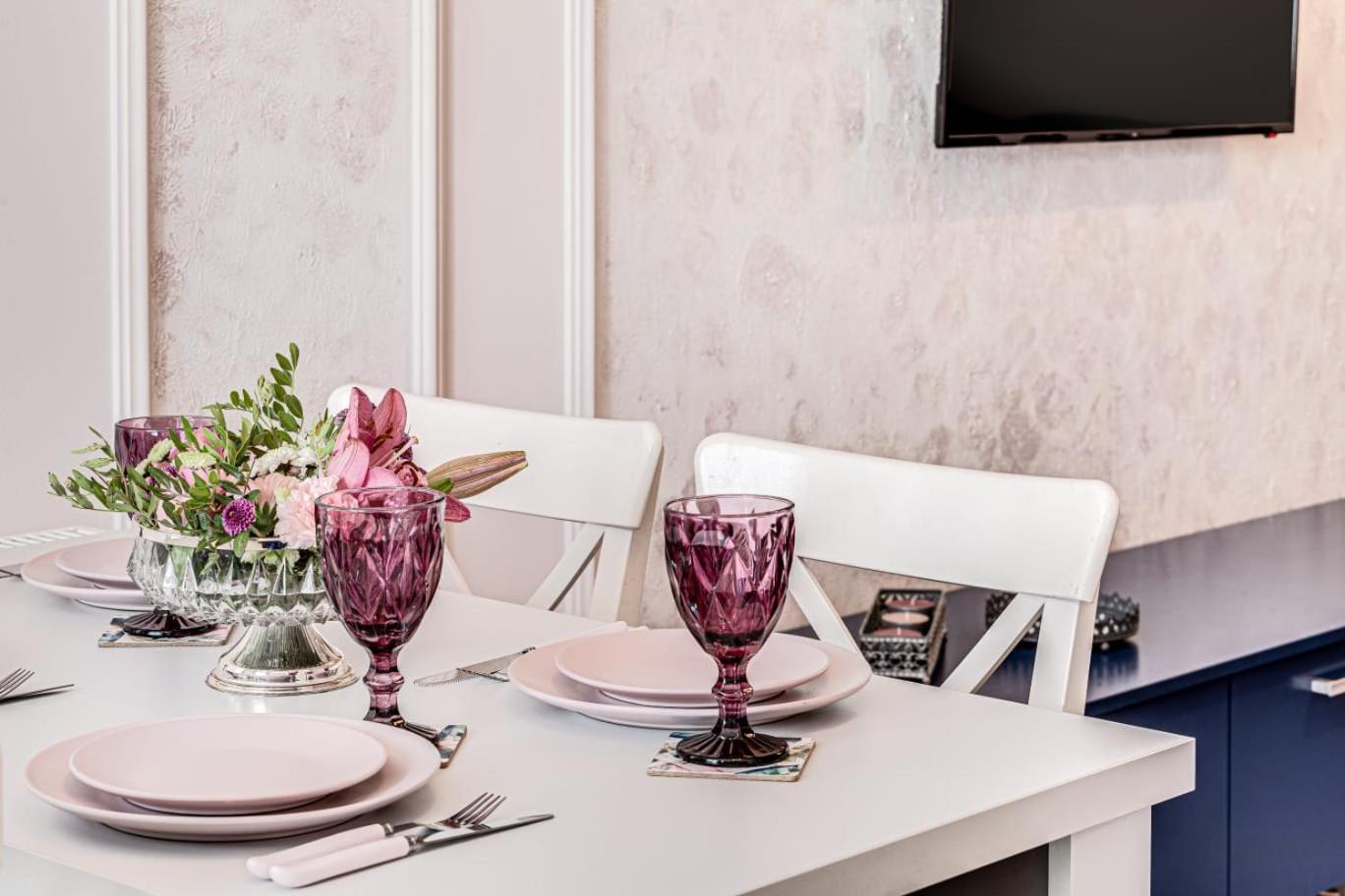 Ari Rose Apartment With Cozy Balcony Arad Kültér fotó
